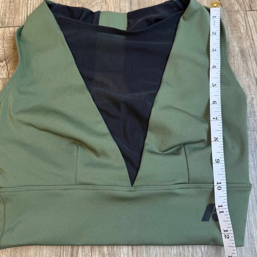 Forme Radiance Posture Correcting Sports Bra Sage Green and Black Women Size S - Picture 7 of 7